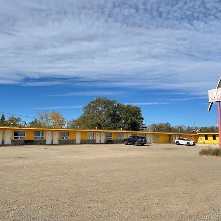 Dundurn Motel Exterior photo